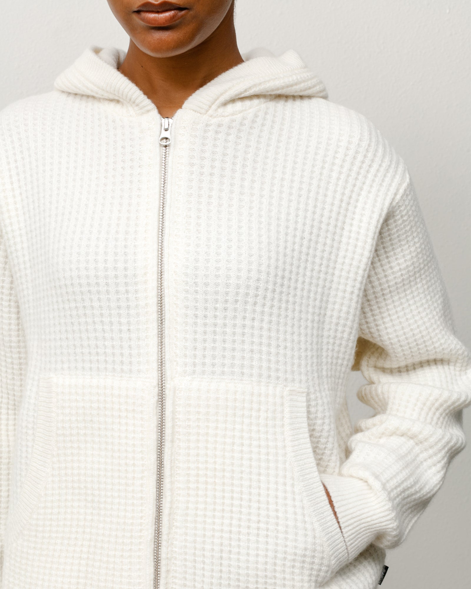 WAFFLE CASHMERE ZIP HOOD SWEATER - Image 2