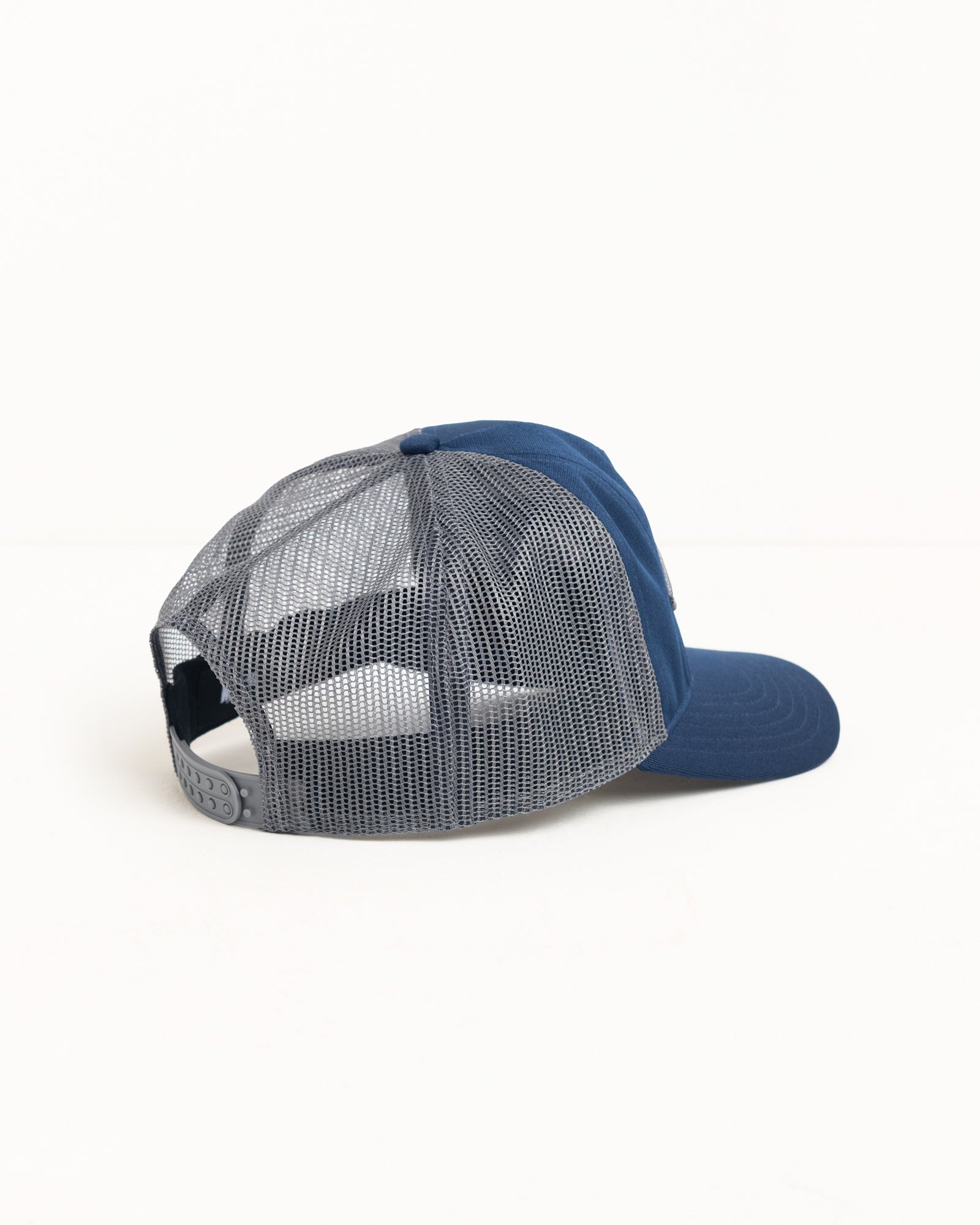 TOUGH GEAR TRUCKER - Image 3